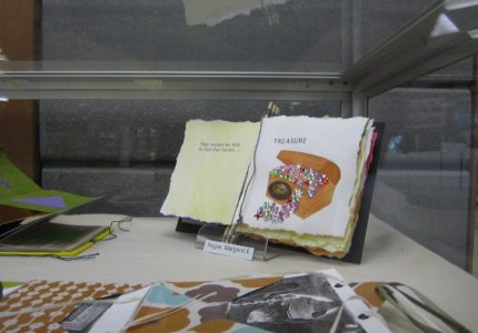 graphic_design_books_(11).jpeg